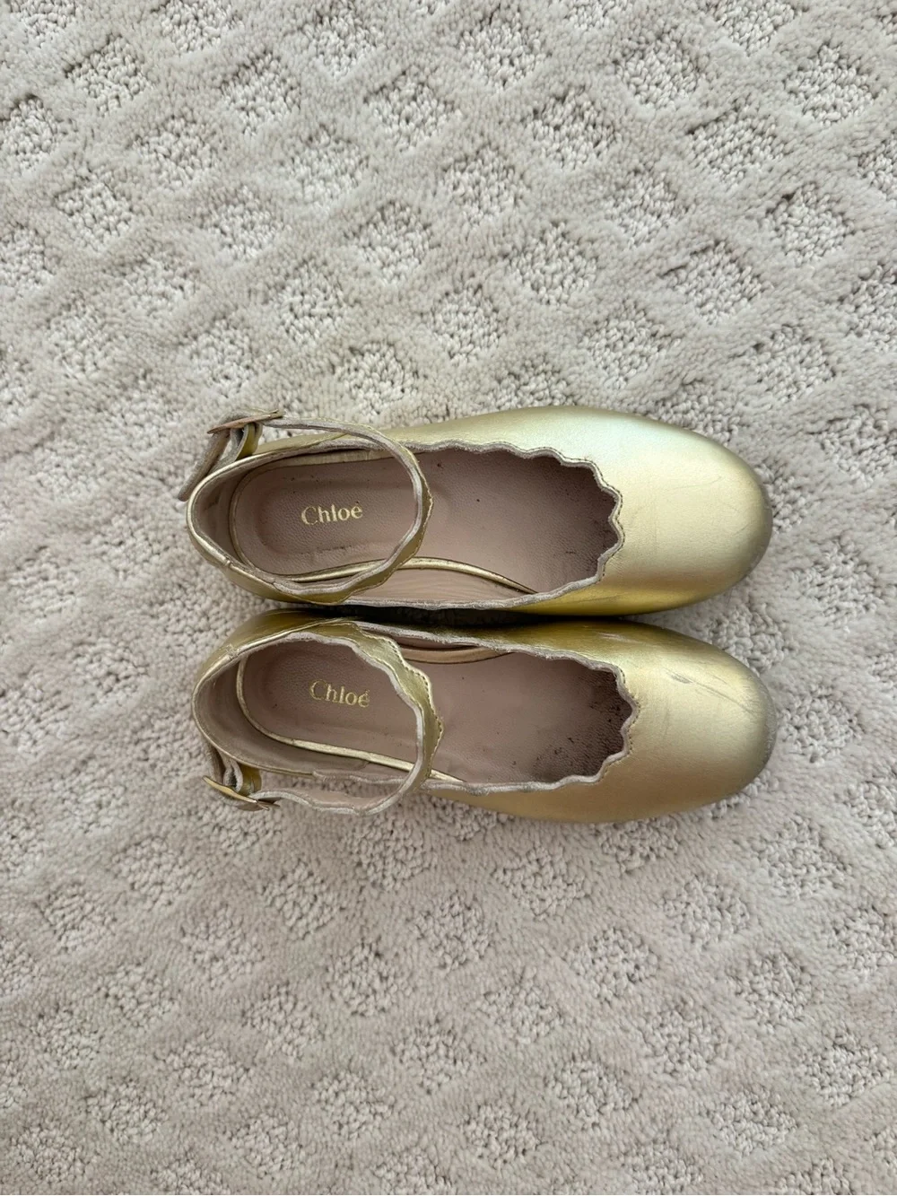 Chloe Metallic Gold Leather Scalloped Mary Jane Flats. Size 27.